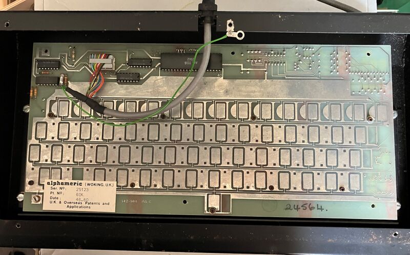 File:RM 380z Keyboard internal.jpg